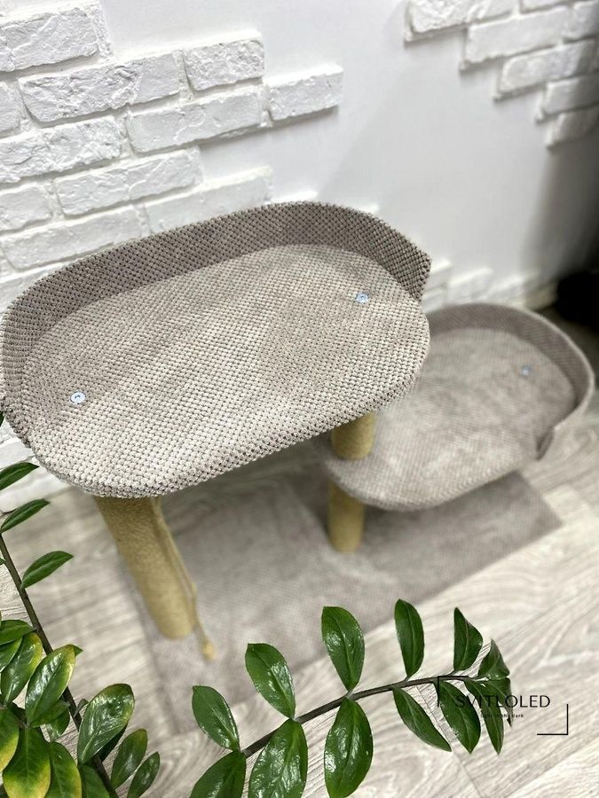 Кігтеточка з двома лежанками для котів 72*83*35 см Моко